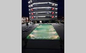 Unique Luxury Apartament